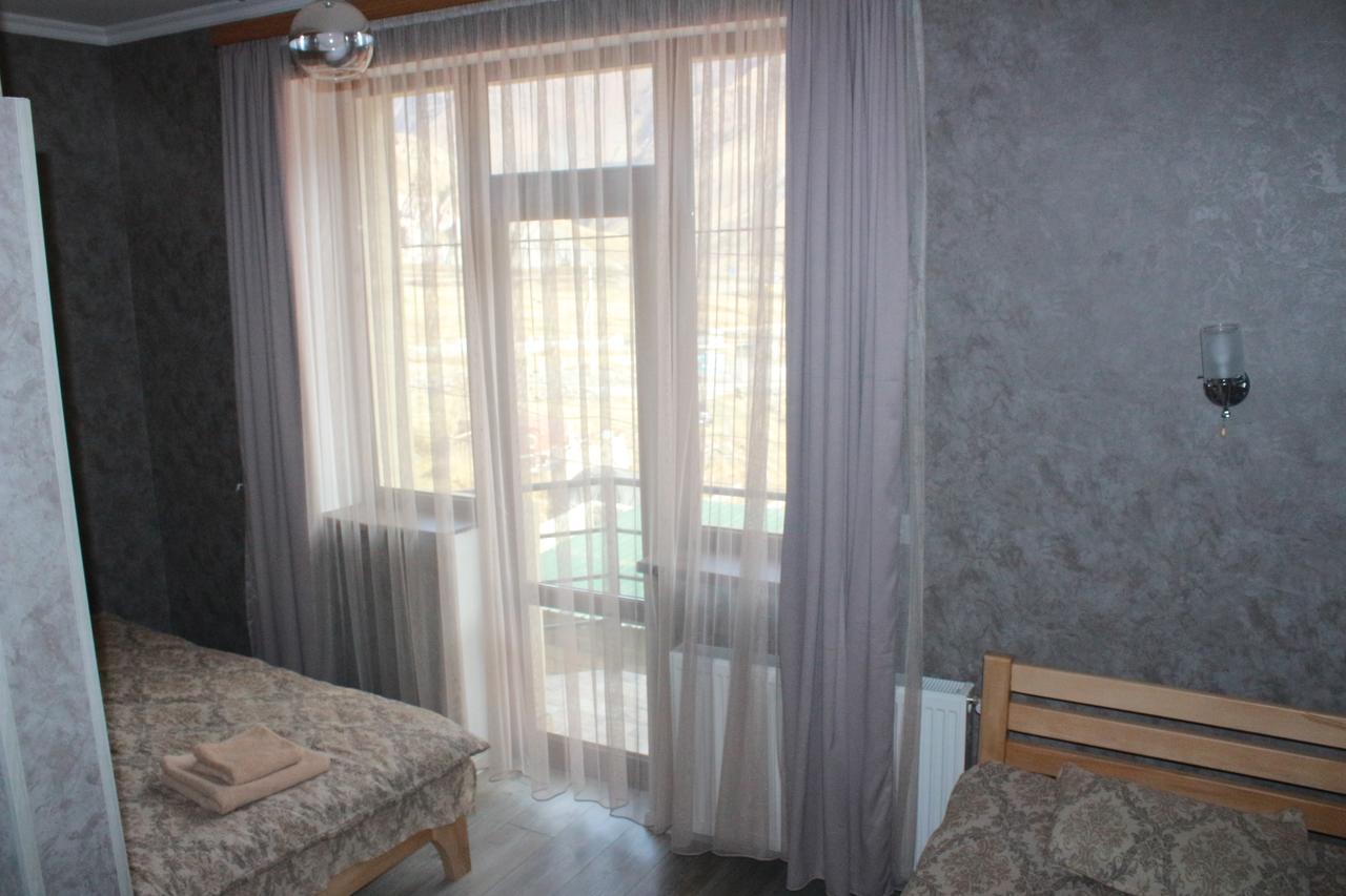 Hotel Gergeti คัซเบกี ภายนอก รูปภาพ